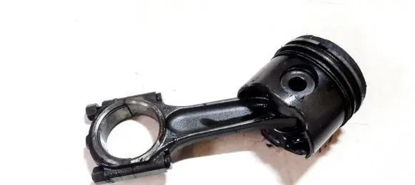 Citroen Xsara Picasso Piston with connecting rod