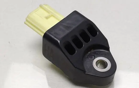 Toyota Auris E180 Airbag deployment crash/impact sensor 8983102160