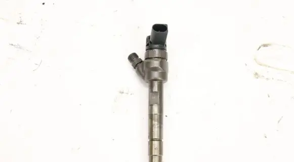 BMW 5 F10 F11 Fuel injector 7810702