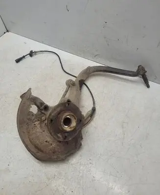 Audi 80 90 S2 B4 Rear wheel hub spindle/knuckle 