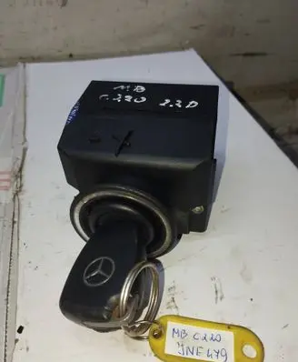 Mercedes-Benz C W203 Ignition lock 2095450908 33002409 33002410