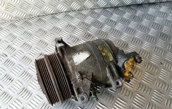 Volvo V50 Air conditioning (A/C) compressor (pump) 
