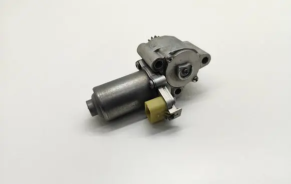BMW 5 E60 E61 Gearbox-reducer motor 2710753707701 753707701 7537077