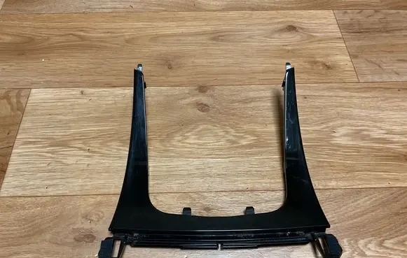 Opel Insignia A Gear shifter surround trim plastic 13245741