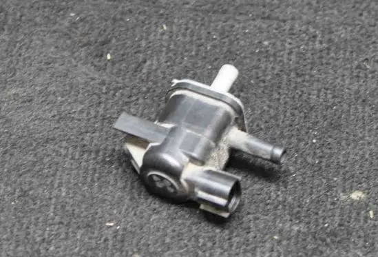 Toyota Auris 150 Turbo solenoid valve 90910TC002
