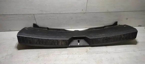 Mazda 3 III Trunk/boot sill cover protection BJ166882