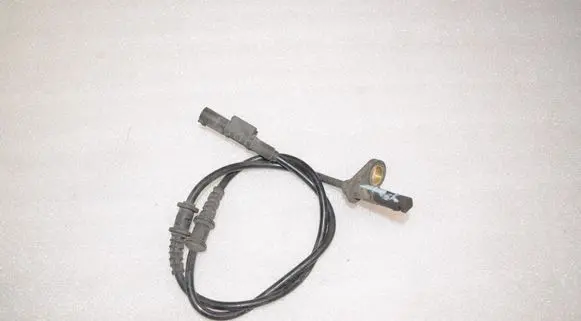 Mercedes-Benz E W211 ABS brake wheel speed sensor 2115402317