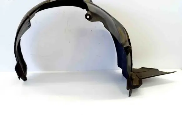 Front wheel arch liner splash guards