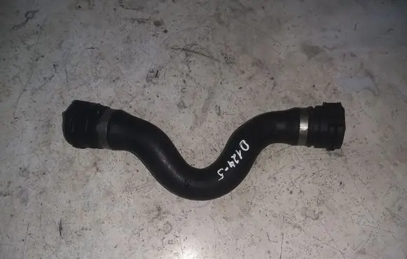 Volvo XC90 Engine coolant pipe/hose