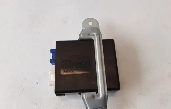 KIA Sorento Window wiper relay 987503E000 139103060