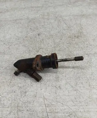 Clutch slave cylinder