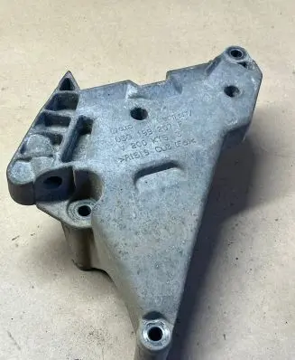 Volkswagen Caddy Engine mounting bracket 03G199207F AS19C03001 V200KTS3