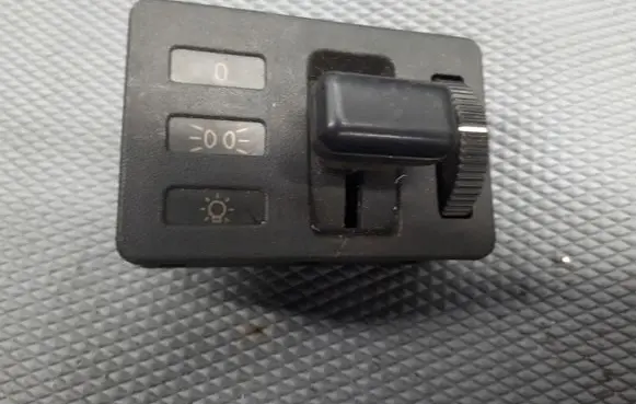 BMW 5 E34 Fog light switch 1375515