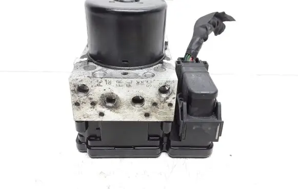 Volvo XC70 ABS Pump 30681619 P30681619 8G9N2C405AC