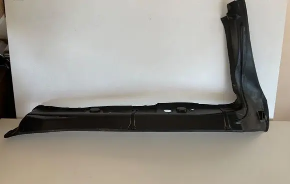 Audi A5 8T 8F Fender end trim 8T0821111