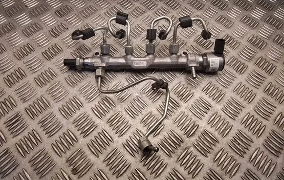 Skoda Octavia Mk4 Fuel main line pipe 05L130089H 04L130764B 28630217