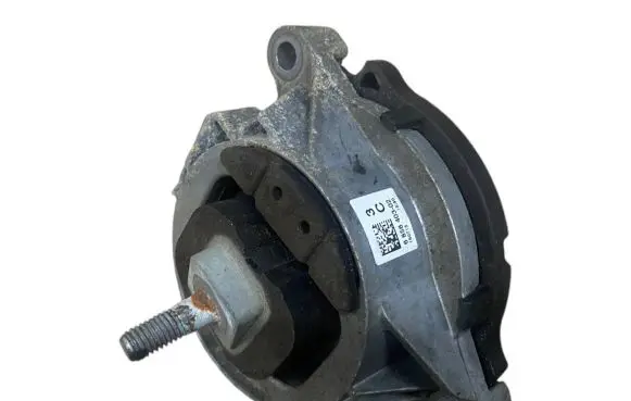 Engine mount bracket