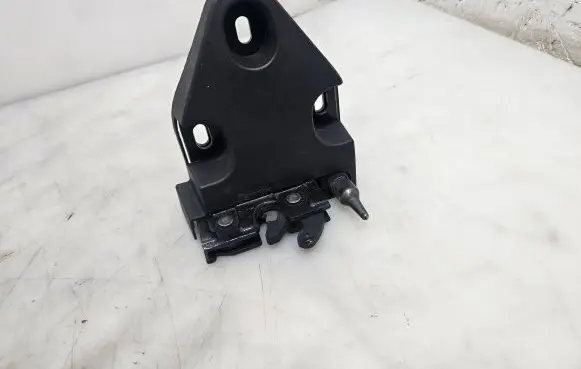 Loading door lock