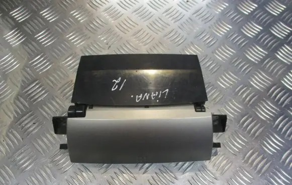 Suzuki Liana Glove box