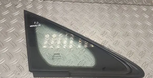 Toyota Verso Front triangle window/glass 
