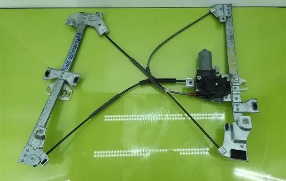 Citroen Berlingo Front door window regulator with motor
