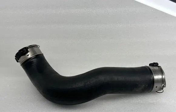 BMW 5 F10 F11 Intercooler hose/pipe 574140 4870