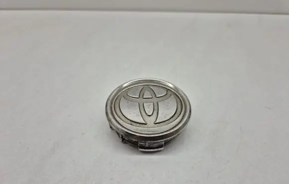 Toyota Prius (XW30) Original wheel cap 4260302150