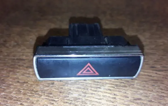 Ford Mondeo MK IV Hazard light switch 13A350AA