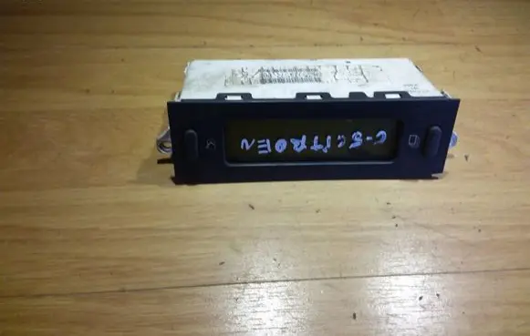 Citroen C5 Screen/display/small screen 9635924577