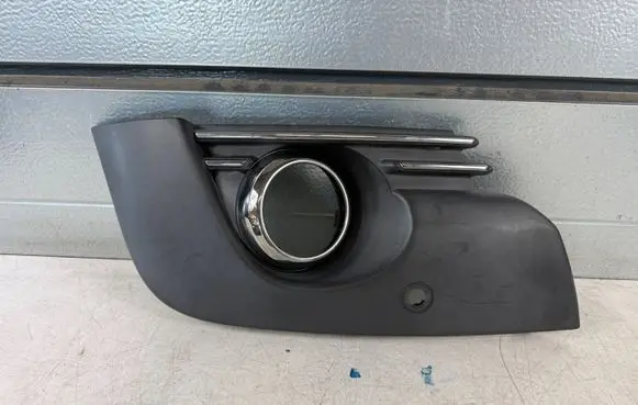 Peugeot 3008 I Front fog light trim/grill 9685098077