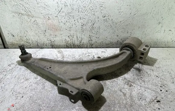 Opel Astra J Front lower control arm/wishbone