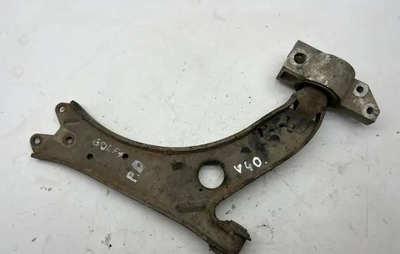 Volkswagen Golf Plus Front lower control arm/wishbone