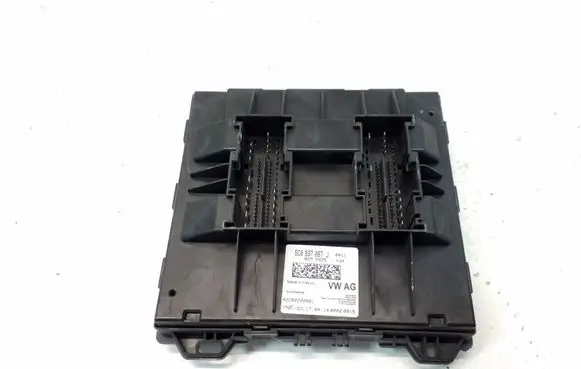 Volkswagen Jetta VI Comfort/convenience module 5C0937087J