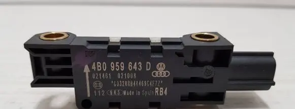 Audi A8 S8 D3 4E Airbag deployment crash/impact sensor 4B0959643D 021008 33328RB40469C4F7Z