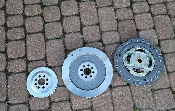 Toyota Camry VIII XV70 Clutch set kit 4B200409- J62