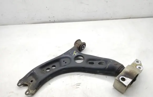 Volkswagen PASSAT B7 Front lower control arm/wishbone