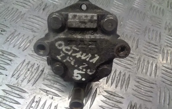 Skoda Octavia Mk1 (1U) Power steering pump