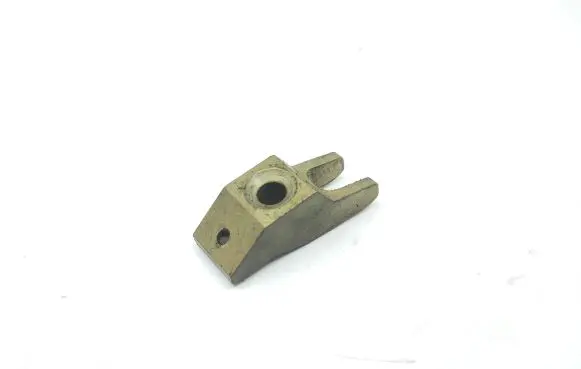Fiat Freemont Fuel Injector clamp holder