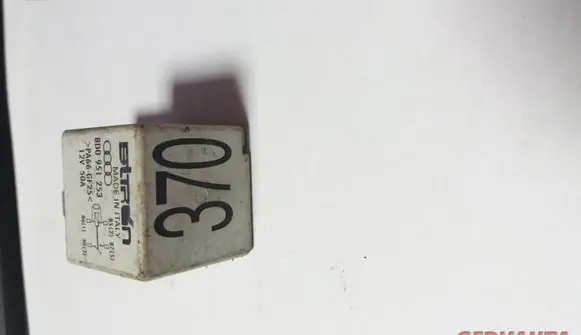 Audi A6 S6 C5 4B Other relay 8D0951253