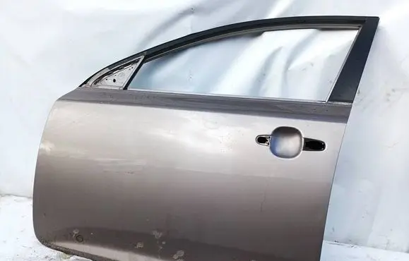 KIA Ceed Front door