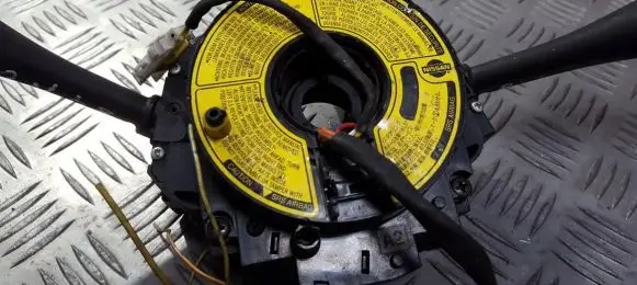 Nissan Primera Airbag slip ring squib (SRS ring) 