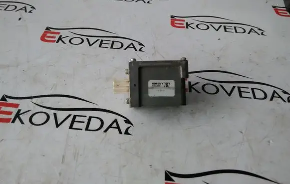 Mitsubishi Pajero Airbag deployment crash/impact sensor MR551787
