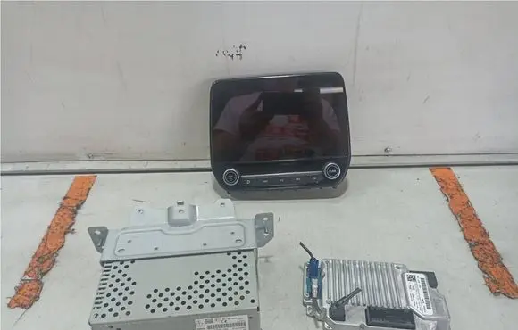 Ford Fiesta Radio/CD/DVD/GPS head unit H1BT18K810LNU L1BT18B955FC NU5T14G371GAA