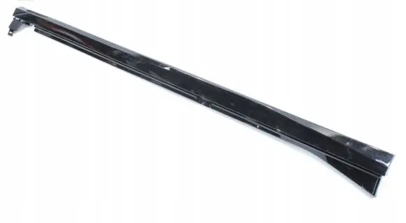 Front sill (body part)