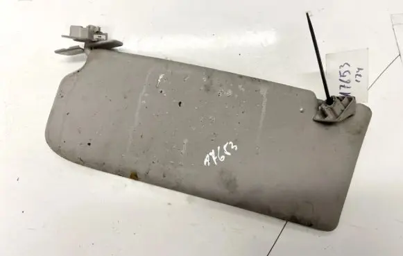 Volvo V50 Sun visor