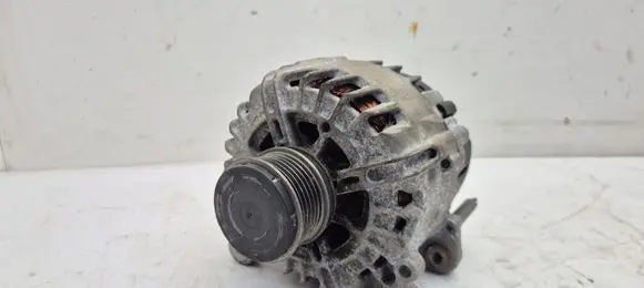 Volkswagen Golf VI Generator/alternator 03L903023F