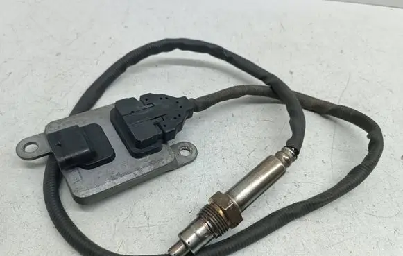 Mercedes-Benz E W212 Lambda probe sensor A0009053603 5WK96683C 0009053603