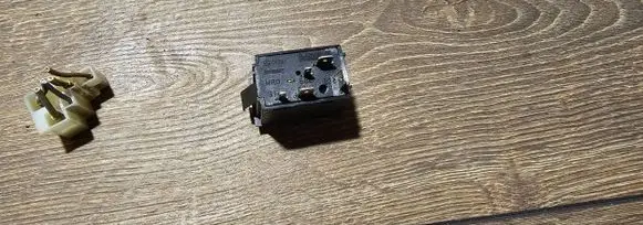 Fog light switch