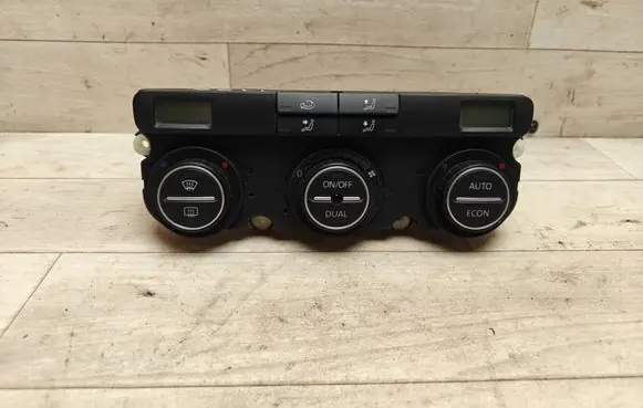 Volkswagen Touran I Climate control unit 74641470