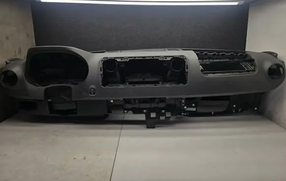 Mercedes-Benz Sprinter W907 W910 Dashboard A9106890300 1971106X A9106890800